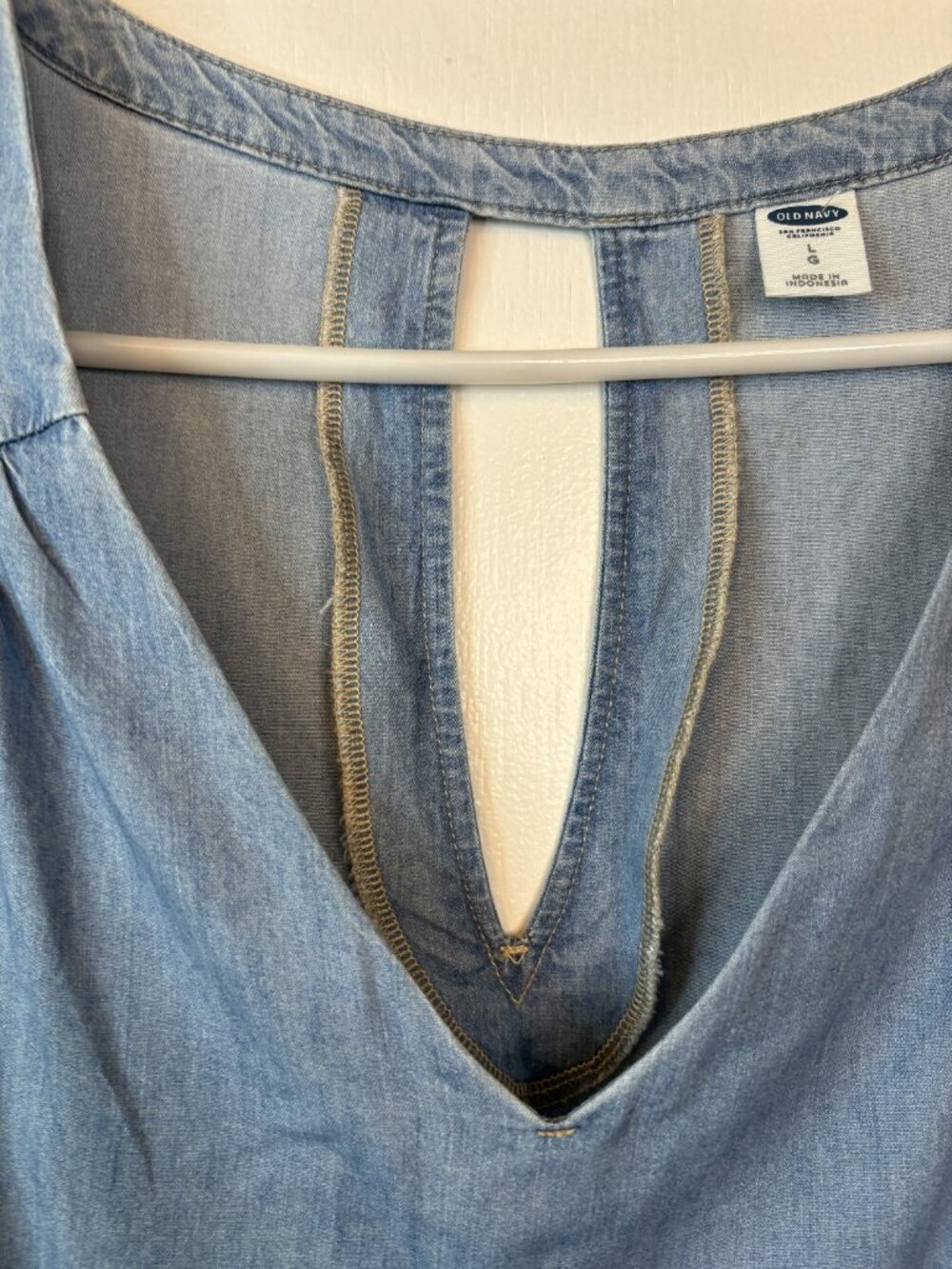 Old Navy denim style sleeveless top - Picture 5 of 7